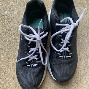 Black Sketchers D’Lites Air Cooled Memory Foam Shoes